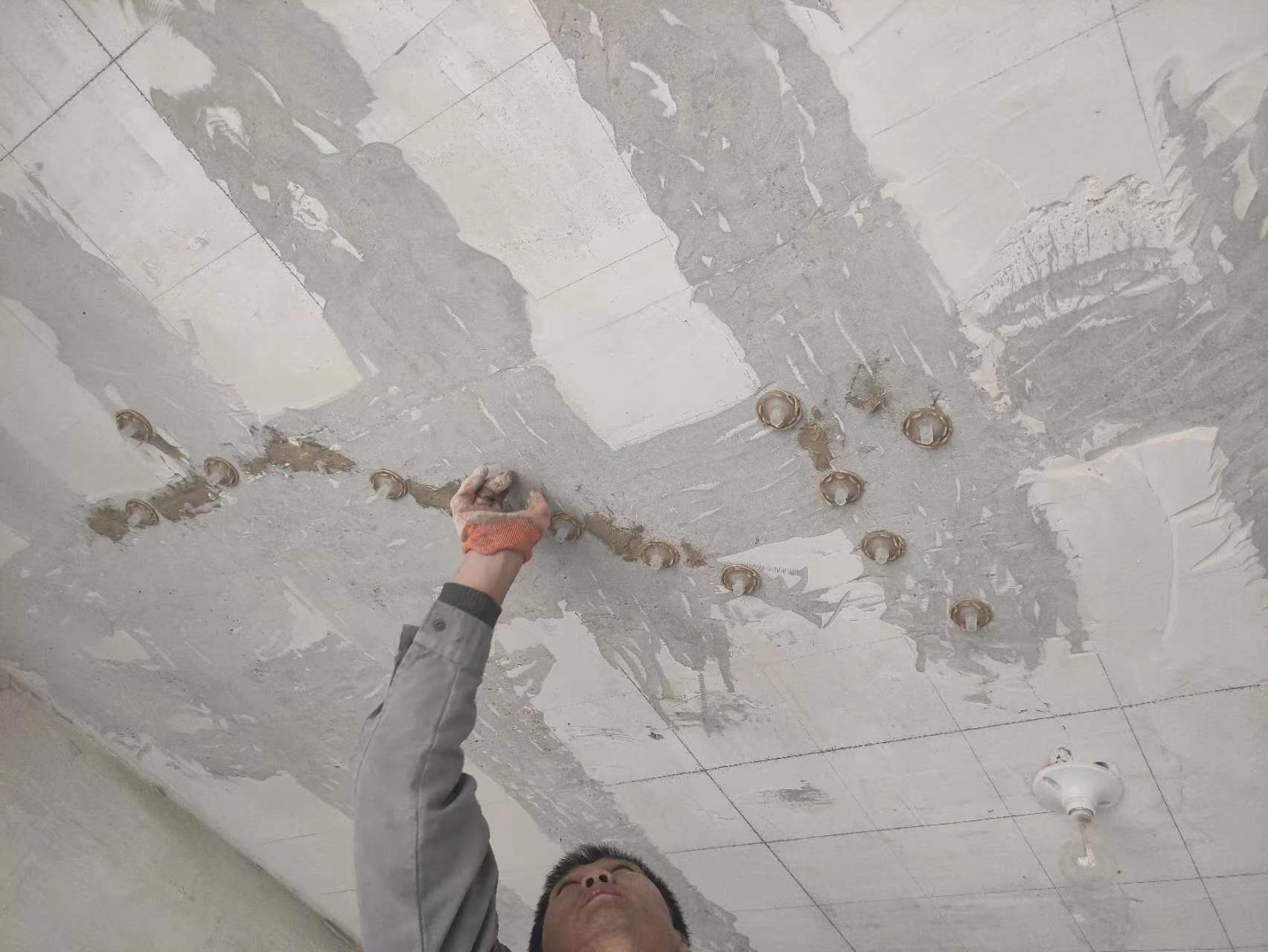 正镶白混凝土楼板裂缝为什么会开裂?怎么修补?